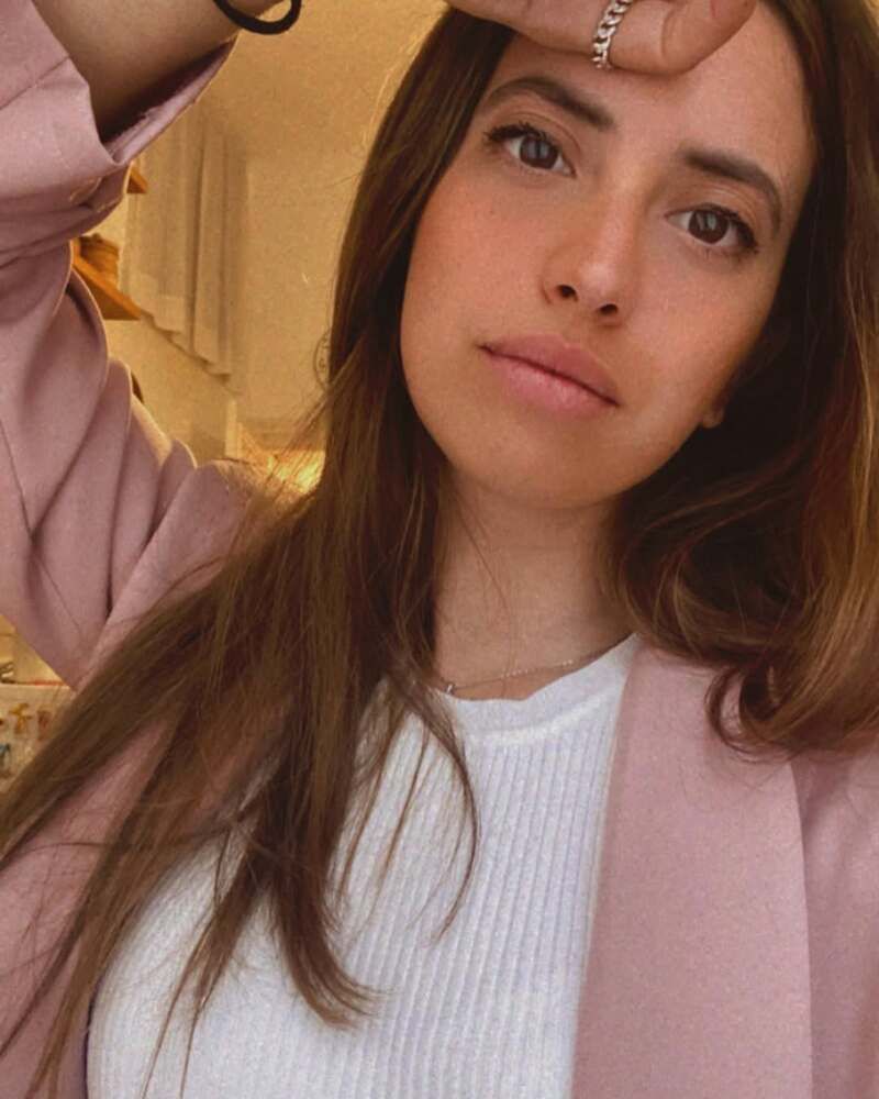 Lara Serrano, “Parole sciolte” tra le note