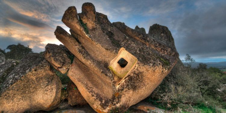 Domus de Janas, Sardegna colpisce ancora